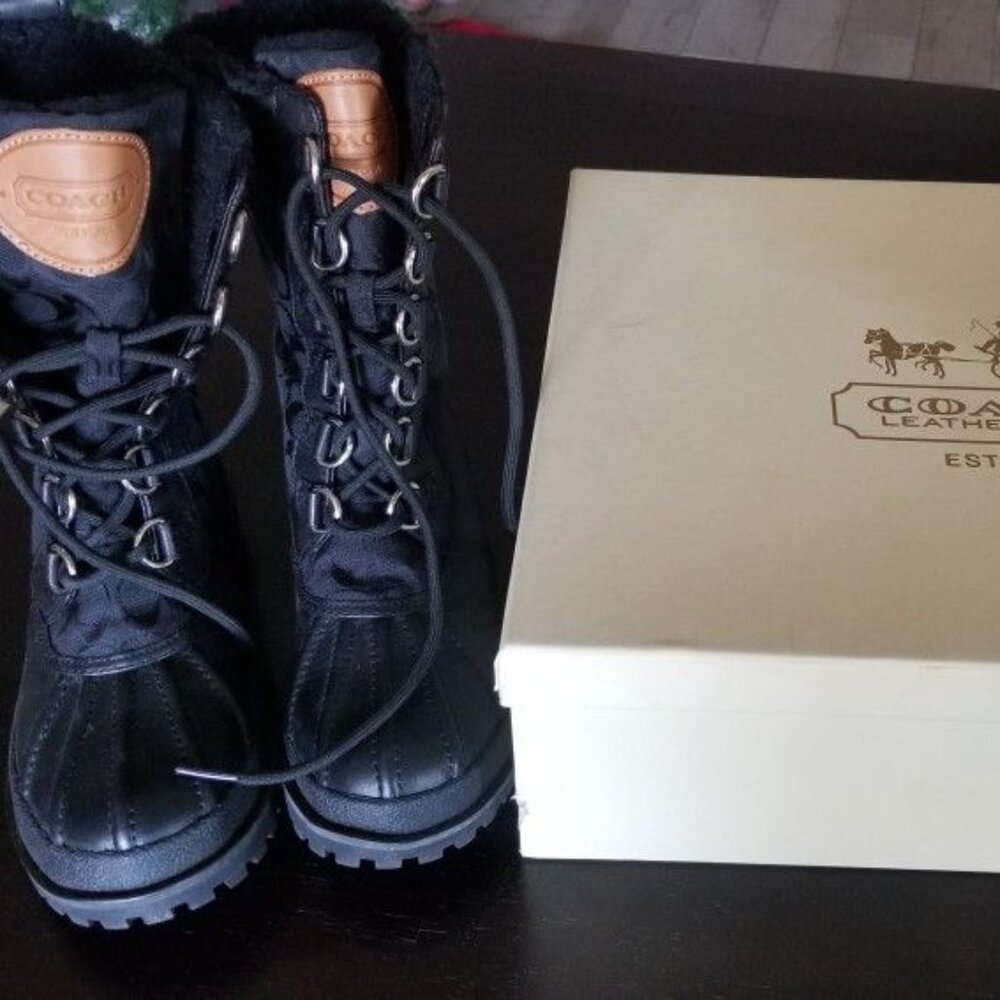 Coach Laura Boots